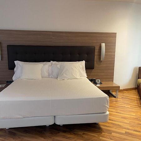 Hotel Bruc Eksteriør billede