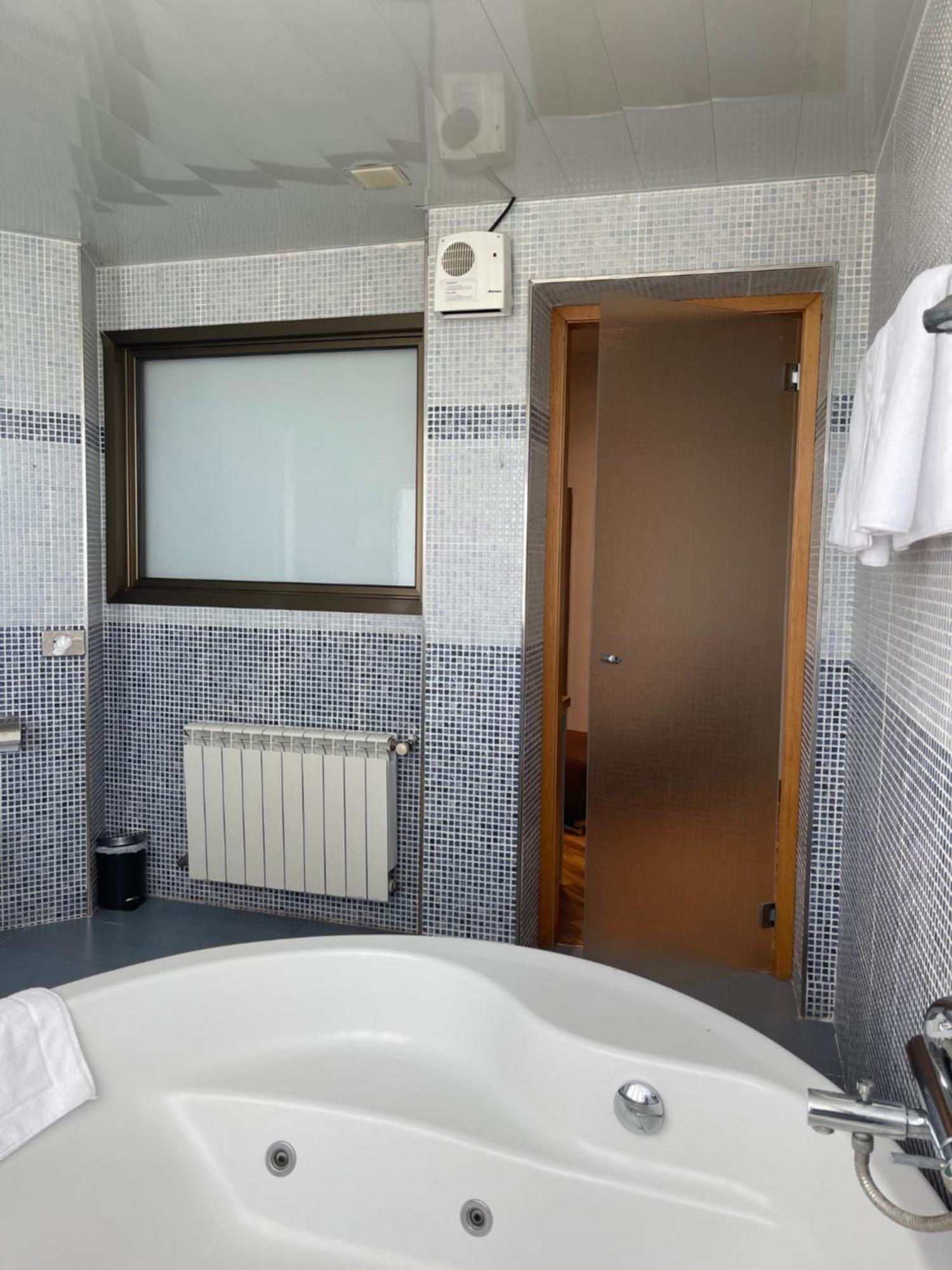 Hotel Bruc Eksteriør billede
